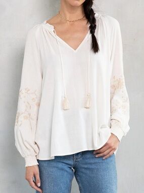 lovestitch women’s Elin Embroidered Peasant Top Large tassels
